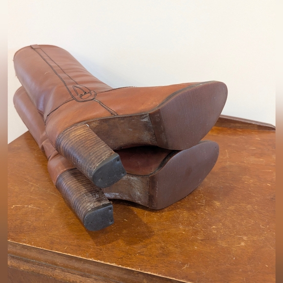 Vintage Brown Heeled Boots - Picture 4 of 11
